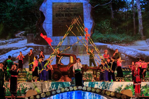14 tỉnh tham gia Liên hoan hát then, đàn tính tại Hà Giang - Ảnh 8. 14 tỉnh tham gia Liên hoan hát then, đàn tính tại Hà Giang - Ảnh 8.