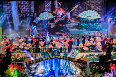 14 tỉnh tham gia Liên hoan hát then, đàn tính tại Hà Giang - Ảnh 5. 14 tỉnh tham gia Liên hoan hát then, đàn tính tại Hà Giang - Ảnh 5.