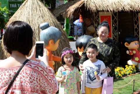 Còn mẹ để yêu thương là hạnh phúc - Ảnh 1. Còn mẹ để yêu thương là hạnh phúc - Ảnh 1.