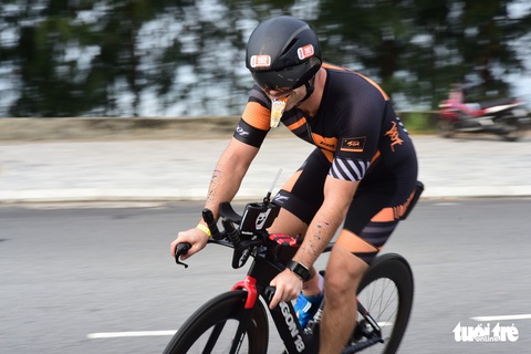 Những người sắt tranh tài tại Ironman lần 4 - Ảnh 5. Những người sắt tranh tài tại Ironman lần 4 - Ảnh 5.