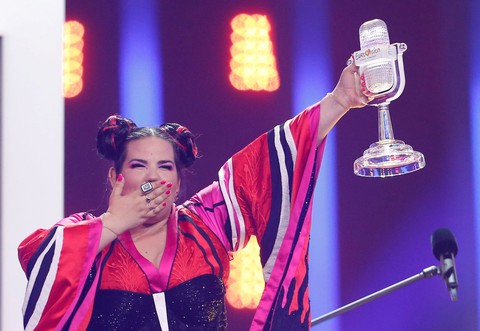 Eurovision: ca sĩ Israel chiến thắng nhờ #MeToo? - Ảnh 3. Eurovision: ca sĩ Israel chiến thắng nhờ #MeToo? - Ảnh 3.
