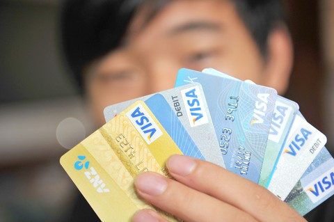 55 triệu thẻ ngân hàng ở Việt Nam là thẻ rác - Ảnh 1. 55 triệu thẻ ngân hàng ở Việt Nam là thẻ rác - Ảnh 1.