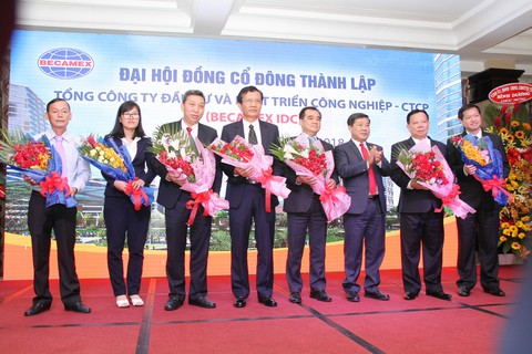 Becamex IDC tiếp tục gắn bó với sự phát triển của Bình Dương - Ảnh 2. Becamex IDC tiếp tục gắn bó với sự phát triển của Bình Dương - Ảnh 2.