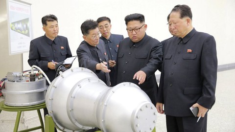 Sóng ngầm ở cuộc gặp Trump - Kim Jong Un - Ảnh 1. Sóng ngầm ở cuộc gặp Trump - Kim Jong Un - Ảnh 1.