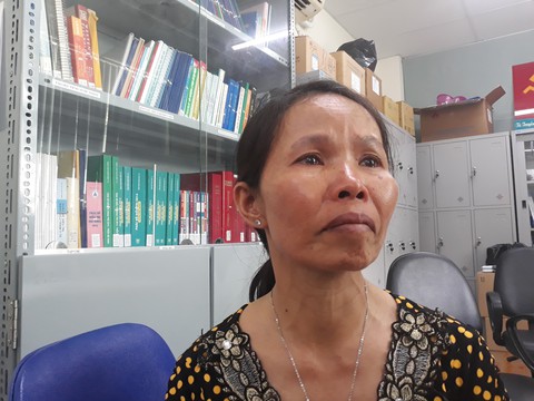 Vợ hiệp sĩ Trần Văn Hoàng: Tôi vẫn ủng hộ chồng bắt cướp - Ảnh 2. Vợ hiệp sĩ Trần Văn Hoàng: Tôi vẫn ủng hộ chồng bắt cướp - Ảnh 2.