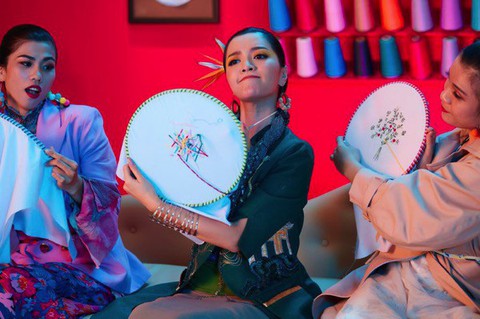 Bích Phương: bỗng một ngày nổi loạn thì chắc sẽ thú vị đấy - Ảnh 6. Bích Phương: bỗng một ngày nổi loạn thì chắc sẽ thú vị đấy - Ảnh 6.