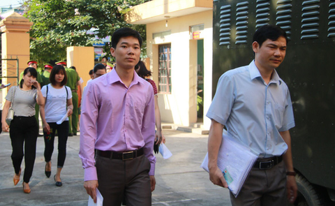 Xét xử bác sĩ Hoàng Công Lương vụ 8 bệnh nhân chạy thận tử vong - Ảnh 1. Xét xử bác sĩ Hoàng Công Lương vụ 8 bệnh nhân chạy thận tử vong - Ảnh 1.