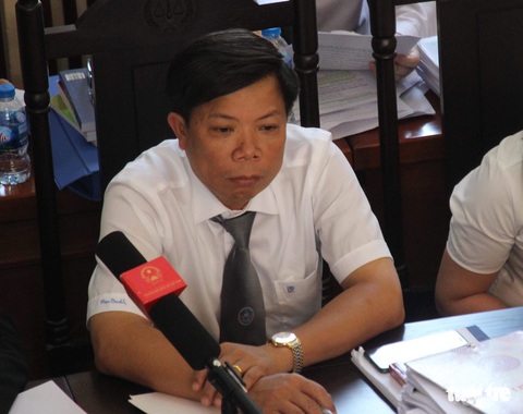 Xét xử bác sĩ Lương: Yêu cầu triệu tập cựu GĐ bệnh viện không được đáp ứng - Ảnh 3. Xét xử bác sĩ Lương: Yêu cầu triệu tập cựu GĐ bệnh viện không được đáp ứng - Ảnh 3.