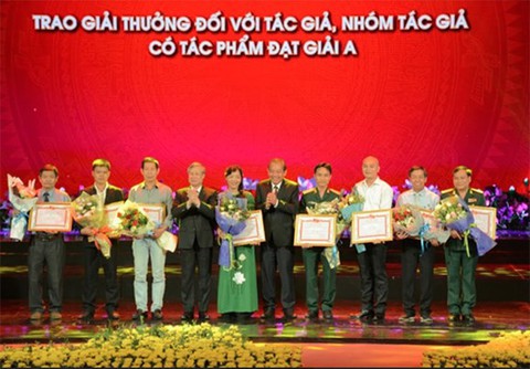Phim Như hạt phù sa, Bảy Cồ Đồng Tháp đoạt giải cao - Ảnh 2. Phim Như hạt phù sa, Bảy Cồ Đồng Tháp đoạt giải cao - Ảnh 2.