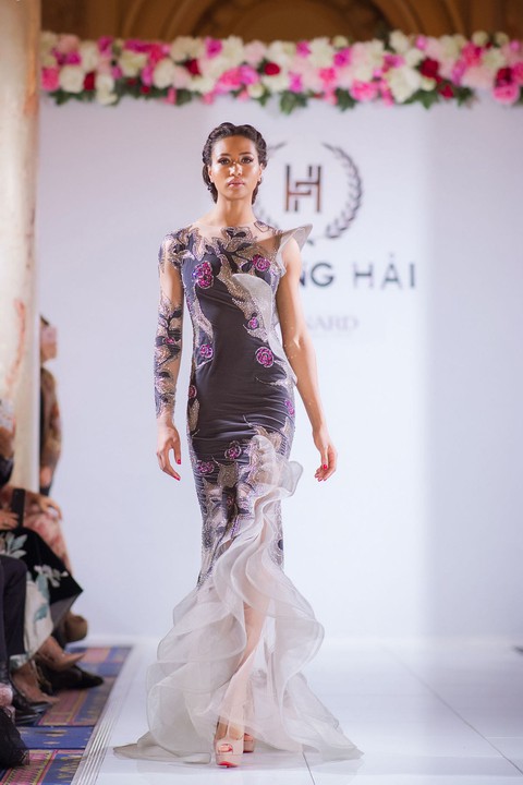 Nhã Phương, Mỹ Linh, Vũ Ngọc Anh trình diễn váy dạ hội ở Cannes - Ảnh 9. Nhã Phương, Mỹ Linh, Vũ Ngọc Anh trình diễn váy dạ hội ở Cannes - Ảnh 9.