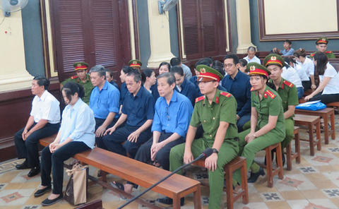 Ngân hàng Xây dựng kiện khắp nơi đòi tiền nhóm Phương Trang - Ảnh 1. Ngân hàng Xây dựng kiện khắp nơi đòi tiền nhóm Phương Trang - Ảnh 1.