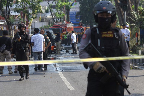 Indonesia liên tiếp bị tấn công khủng bố, vì sao? - Ảnh 3. Indonesia liên tiếp bị tấn công khủng bố, vì sao? - Ảnh 3.