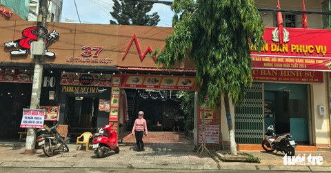 Đắk Lắk khó xử lý nhà hàng, quán nhậu mọc trên đất vàng? - Ảnh 2. Đắk Lắk khó xử lý nhà hàng, quán nhậu mọc trên đất vàng? - Ảnh 2.