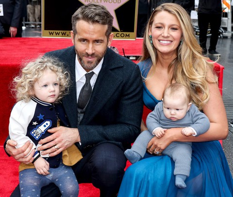 Ryan Reynolds: nhan sắc mỹ nam tỏa sáng Deadpool vừa dị vừa xấu trai - Ảnh 6. Ryan Reynolds: nhan sắc mỹ nam tỏa sáng Deadpool vừa dị vừa xấu trai - Ảnh 6.