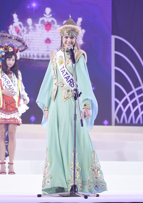 Diệu Linh khoe trang phục truyền thống trước đêm chung kết - Ảnh 6. Diệu Linh khoe trang phục truyền thống trước đêm chung kết - Ảnh 6.