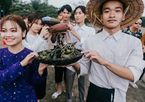 Ảnh kỷ yếu phong cách ‘đám cưới miền quê’ của teen Hải Phòng - Ảnh 8. Ảnh kỷ yếu phong cách ‘đám cưới miền quê’ của teen Hải Phòng - Ảnh 8.