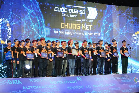 Trường ĐH Công nghệ vô địch cuộc thi lập trình xe tự hành - Ảnh 1. Trường ĐH Công nghệ vô địch cuộc thi lập trình xe tự hành - Ảnh 1.