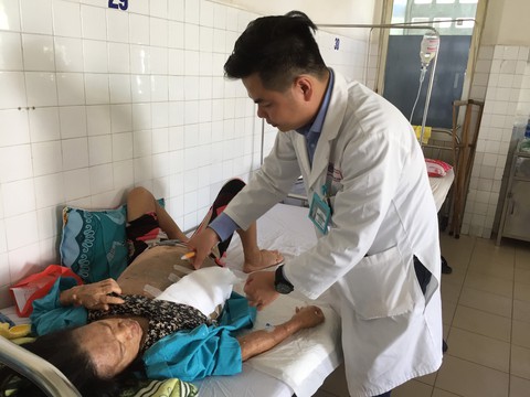 Bệnh viện Đà Nẵng cắt bỏ thành công khối u hơn 6kg - Ảnh 1. Bệnh viện Đà Nẵng cắt bỏ thành công khối u hơn 6kg - Ảnh 1.