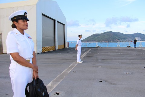 Siêu bệnh viện USNS Mercy của Hải quân Mỹ đến Nha Trang - Ảnh 24. Siêu bệnh viện USNS Mercy của Hải quân Mỹ đến Nha Trang - Ảnh 24.