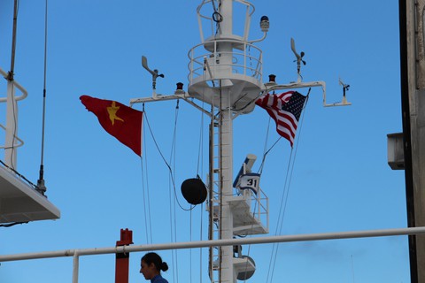 Siêu bệnh viện USNS Mercy của Hải quân Mỹ đến Nha Trang - Ảnh 26. Siêu bệnh viện USNS Mercy của Hải quân Mỹ đến Nha Trang - Ảnh 26.