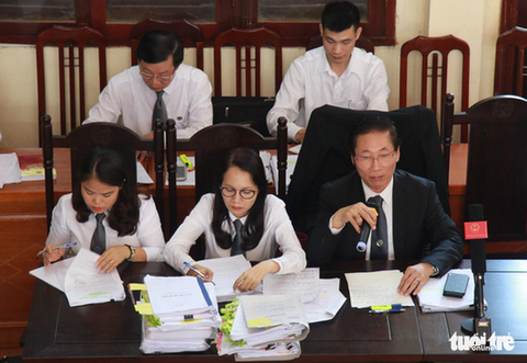 Từ phiên xử vụ chạy thận, khi nào luật sư bị đuổi khỏi tòa? - Ảnh 2. Từ phiên xử vụ chạy thận, khi nào luật sư bị đuổi khỏi tòa? - Ảnh 2.