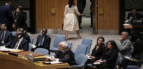 Đại sứ Mỹ bị chỉ trích vì bỏ đi khi Palestine phát biểu - Ảnh 2. Đại sứ Mỹ bị chỉ trích vì bỏ đi khi Palestine phát biểu - Ảnh 2.