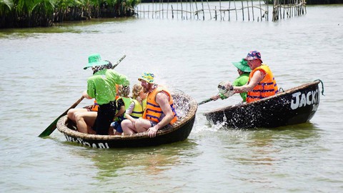 Biến nông thôn thành điểm đến hấp dẫn du khách - Ảnh 2. Biến nông thôn thành điểm đến hấp dẫn du khách - Ảnh 2.