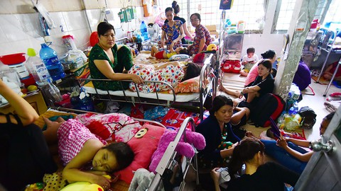 Sẽ giảm phí 40 dịch vụ cho người bệnh - Ảnh 3. Sẽ giảm phí 40 dịch vụ cho người bệnh - Ảnh 3.