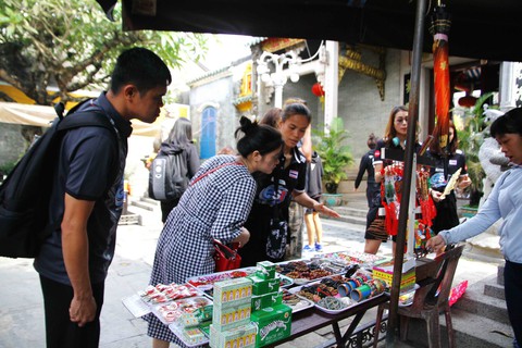 Chân dài bóng chuyền khám phá Hội An - Ảnh 17. Chân dài bóng chuyền khám phá Hội An - Ảnh 17.