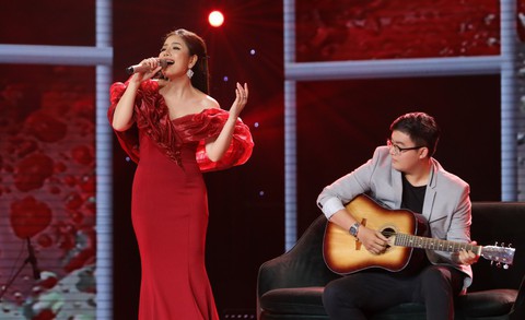Tiến sĩ triết học - học trò Ngọc Sơn đăng quang Thần tượng bolero - Ảnh 4. Tiến sĩ triết học - học trò Ngọc Sơn đăng quang Thần tượng bolero - Ảnh 4.