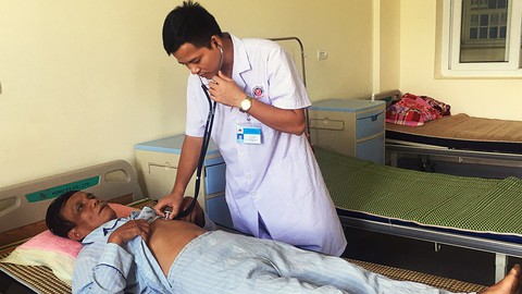Hai bạn trẻ vượt khó, dốc sức vì cộng đồng - Ảnh 1. Hai bạn trẻ vượt khó, dốc sức vì cộng đồng - Ảnh 1.