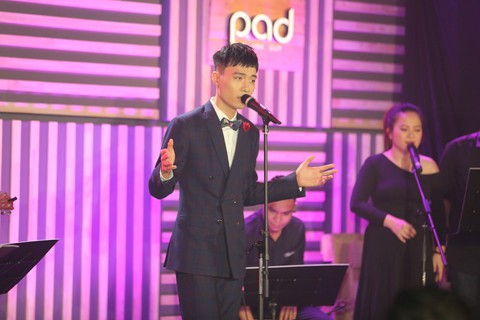 Quán quân Khởi đầu ước mơ tung album Nữ thần - Divas - Ảnh 1. Quán quân Khởi đầu ước mơ tung album Nữ thần - Divas - Ảnh 1.