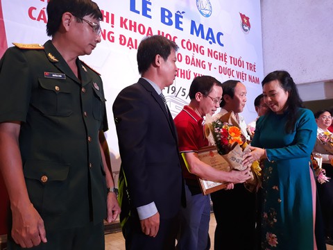 Tránh tình trạng hành chính hóa nghiên cứu khoa học y học - Ảnh 1. Tránh tình trạng hành chính hóa nghiên cứu khoa học y học - Ảnh 1.
