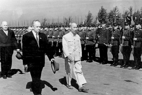 Những hình ảnh hiếm về Bác Hồ với nước Nga - Ảnh 1. Những hình ảnh hiếm về Bác Hồ với nước Nga - Ảnh 1.
