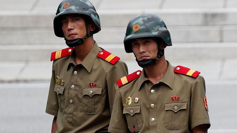 Một thiếu tá Triều Tiên cùng một người nữa đào tẩu sang Hàn Quốc - Ảnh 1. Một thiếu tá Triều Tiên cùng một người nữa đào tẩu sang Hàn Quốc - Ảnh 1.