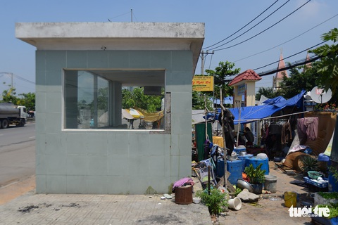 Cận cảnh hầm bộ hành ở Bình Chánh xuống cấp nghiêm trọng - Ảnh 14. Cận cảnh hầm bộ hành ở Bình Chánh xuống cấp nghiêm trọng - Ảnh 14.