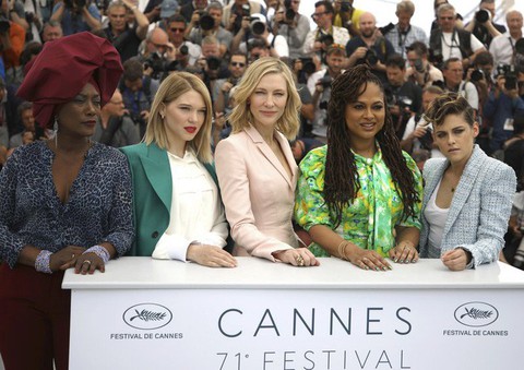 Cannes không chỉ là chuyện khoe váy đầm trên thảm đỏ - Ảnh 3. Cannes không chỉ là chuyện khoe váy đầm trên thảm đỏ - Ảnh 3.
