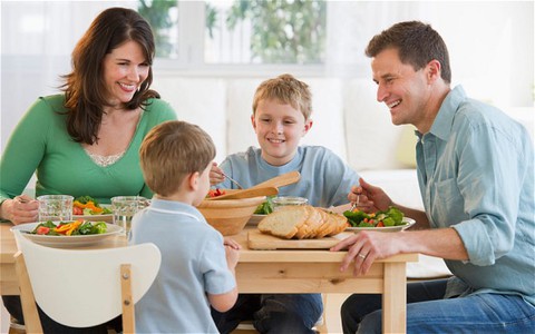 20 cách làm cho trẻ hết biếng ăn - Ảnh 1. 20 cách làm cho trẻ hết biếng ăn - Ảnh 1.