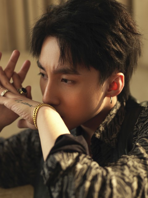 Sơn Tùng tung teaser Chạy ngay đi, hé lộ nguồn năng lượng mới mẻ - Ảnh 6. Sơn Tùng tung teaser Chạy ngay đi, hé lộ nguồn năng lượng mới mẻ - Ảnh 6.