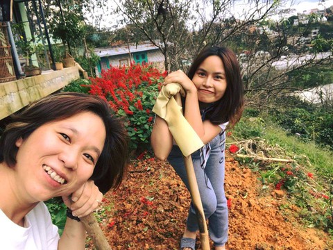 Sống như ‘đám dở hơi’, bỏ thành thị đi nghỉ hưu non - Ảnh 1. Sống như ‘đám dở hơi’, bỏ thành thị đi nghỉ hưu non - Ảnh 1.