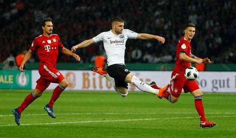 Thua sốc Frankfurt, Bayern mất cúp Quốc gia Đức - Ảnh 4. Thua sốc Frankfurt, Bayern mất cúp Quốc gia Đức - Ảnh 4.