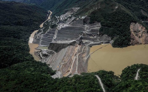 Lạnh sống lưng với đập thủy điện lớn nhất Colombia dọa vỡ - Ảnh 2. Lạnh sống lưng với đập thủy điện lớn nhất Colombia dọa vỡ - Ảnh 2.
