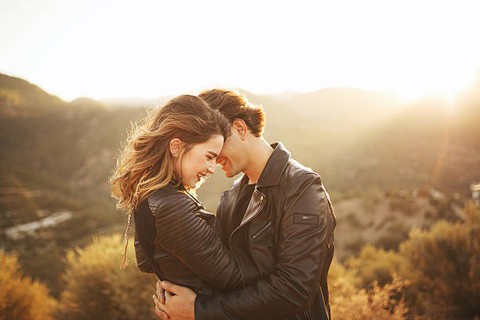 Hãy chú ý xem bạn có quá luỵ tình không - Ảnh 2. Hãy chú ý xem bạn có quá luỵ tình không - Ảnh 2.