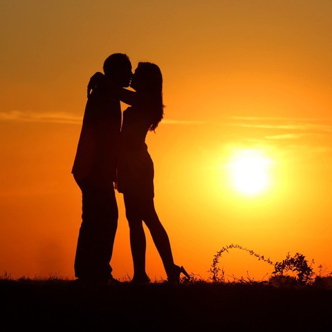 Hãy chú ý xem bạn có quá luỵ tình không - Ảnh 1. Hãy chú ý xem bạn có quá luỵ tình không - Ảnh 1.