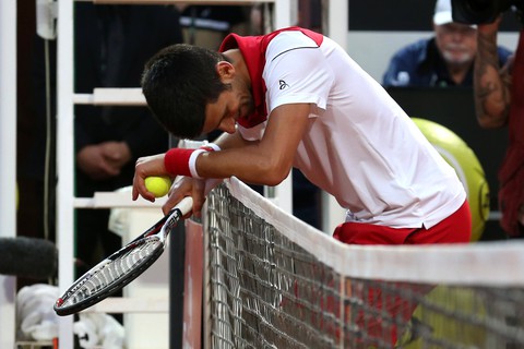 Sharapova leo cao, Djokovic trượt dài - Ảnh 1. Sharapova leo cao, Djokovic trượt dài - Ảnh 1.