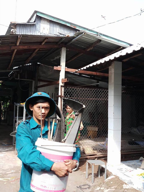 Sạt lở tại Cần Thơ, 5 căn nhà bị cuốn xuống sông - Ảnh 3. Sạt lở tại Cần Thơ, 5 căn nhà bị cuốn xuống sông - Ảnh 3.