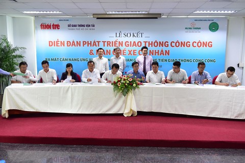 Nhân rộng, cam kết chất lượng các tuyến xe buýt mẫu - Ảnh 4. Nhân rộng, cam kết chất lượng các tuyến xe buýt mẫu - Ảnh 4.