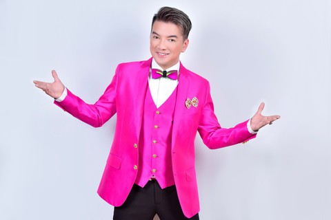 Đàm Vĩnh Hưng thay Hoài Linh làm giám khảo Gương mặt thân quen - Ảnh 1. Đàm Vĩnh Hưng thay Hoài Linh làm giám khảo Gương mặt thân quen - Ảnh 1.