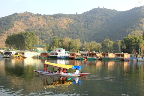 Ở nhà thuyền tại Srinagar - Venice của Ấn Độ - Ảnh 10. Ở nhà thuyền tại Srinagar - Venice của Ấn Độ - Ảnh 10.