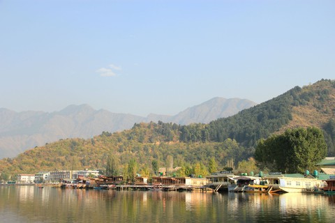 Ở nhà thuyền tại Srinagar - Venice của Ấn Độ - Ảnh 1. Ở nhà thuyền tại Srinagar - Venice của Ấn Độ - Ảnh 1.